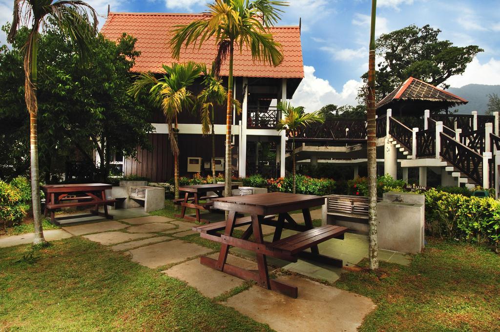 Paya Beach Spa & Dive Resort Kampung Genting Ngoại thất bức ảnh